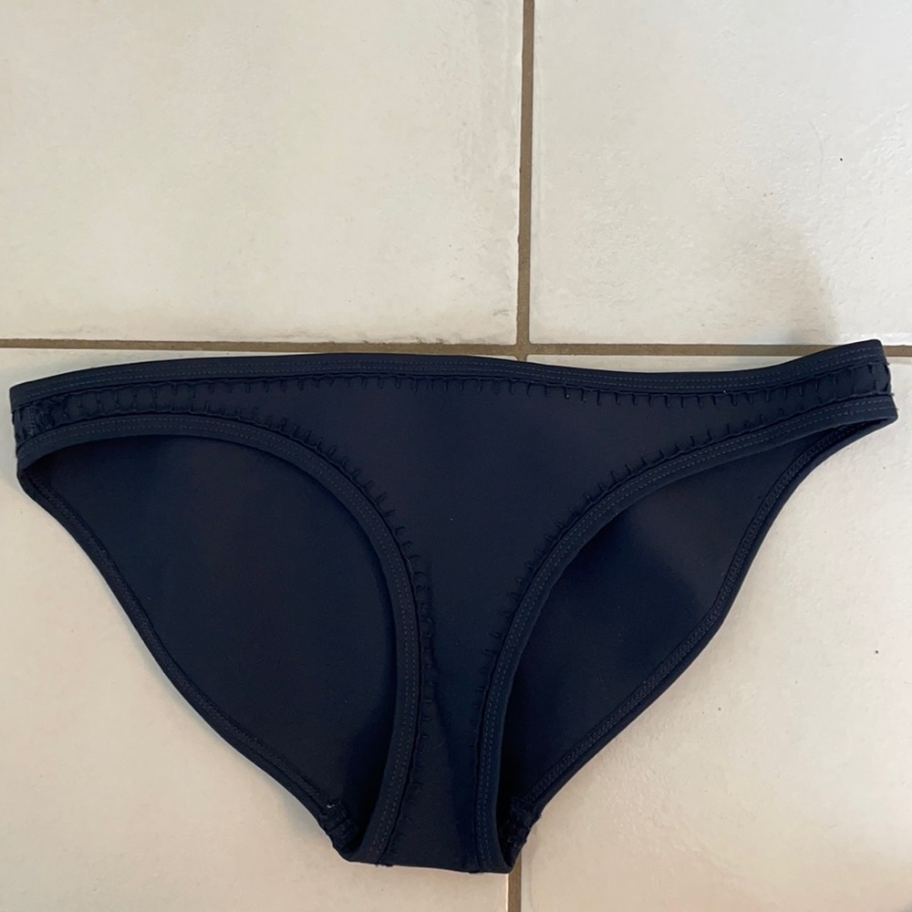 Navy blue triangl swim set comes together